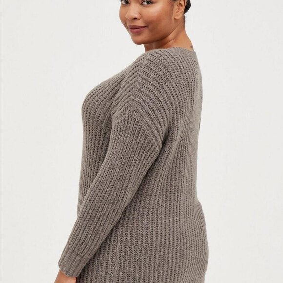 Torrid Chunky Pullover Tunic Sweater lightning bolt embellished 3x NEW NWT - Picture 3 of 13